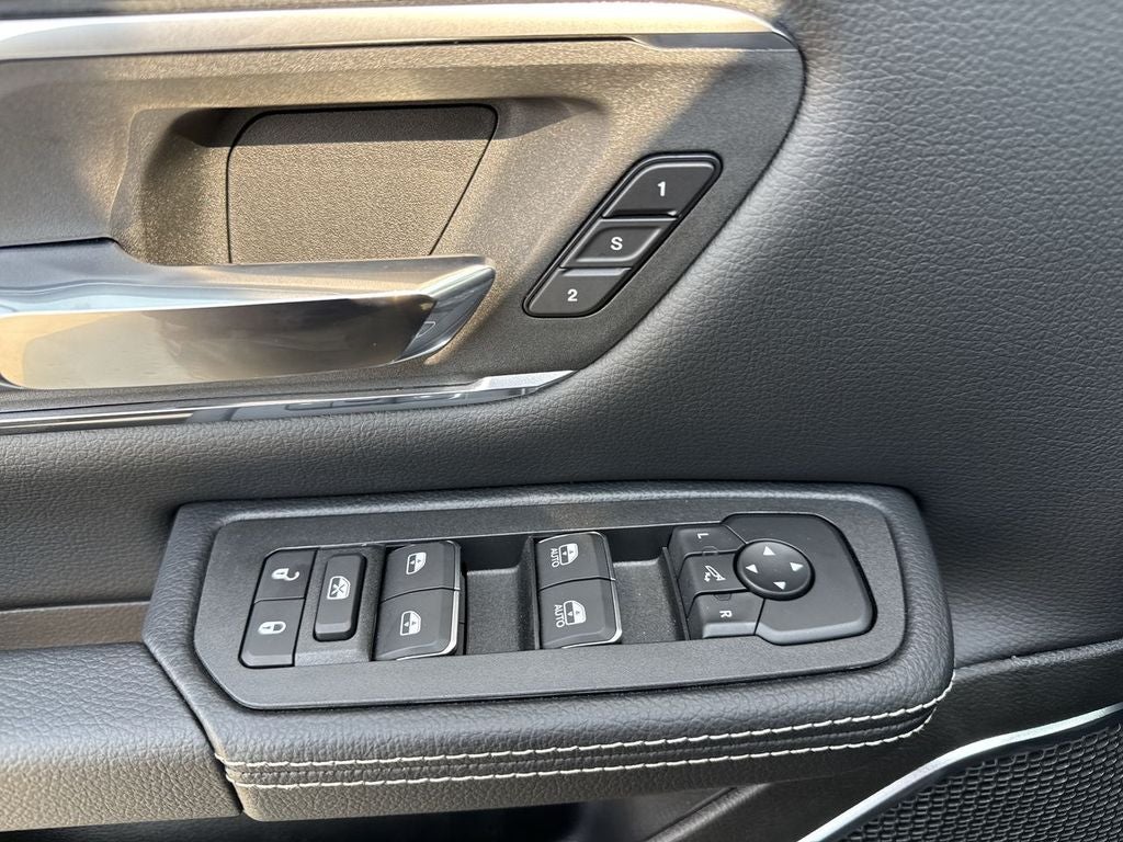 2027 RAM Ram 1500 RAM 1500 LARAMIE CREW CAB 4X4 6'4' BOX