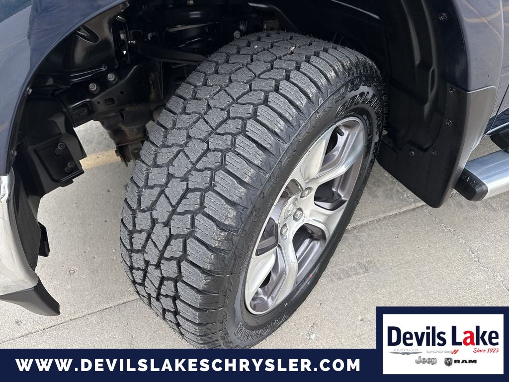 2022 RAM 1500 Laramie Crew Cab 4x4 6'4' Box