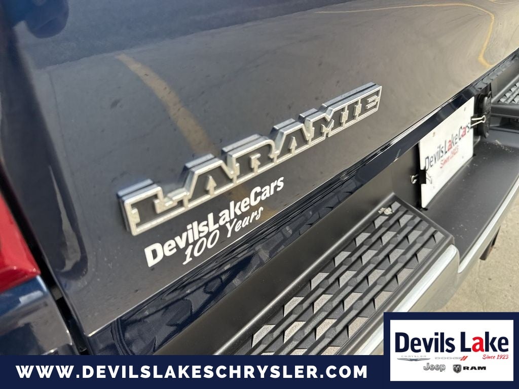 2022 RAM 1500 Laramie Crew Cab 4x4 6'4' Box