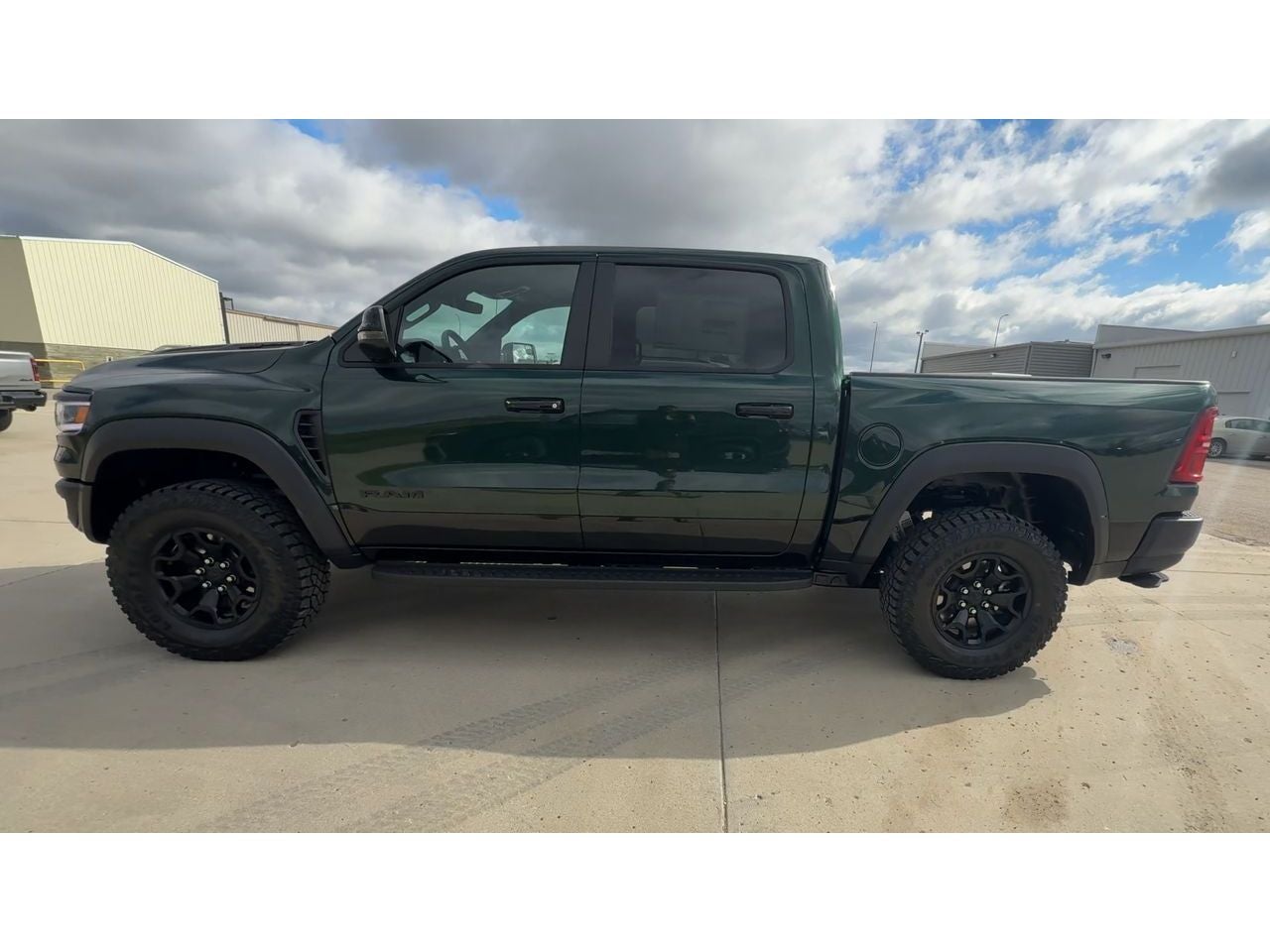 2027 RAM Ram 1500 RAM 1500 RHO CREW CAB 4X4 5'7' BOX