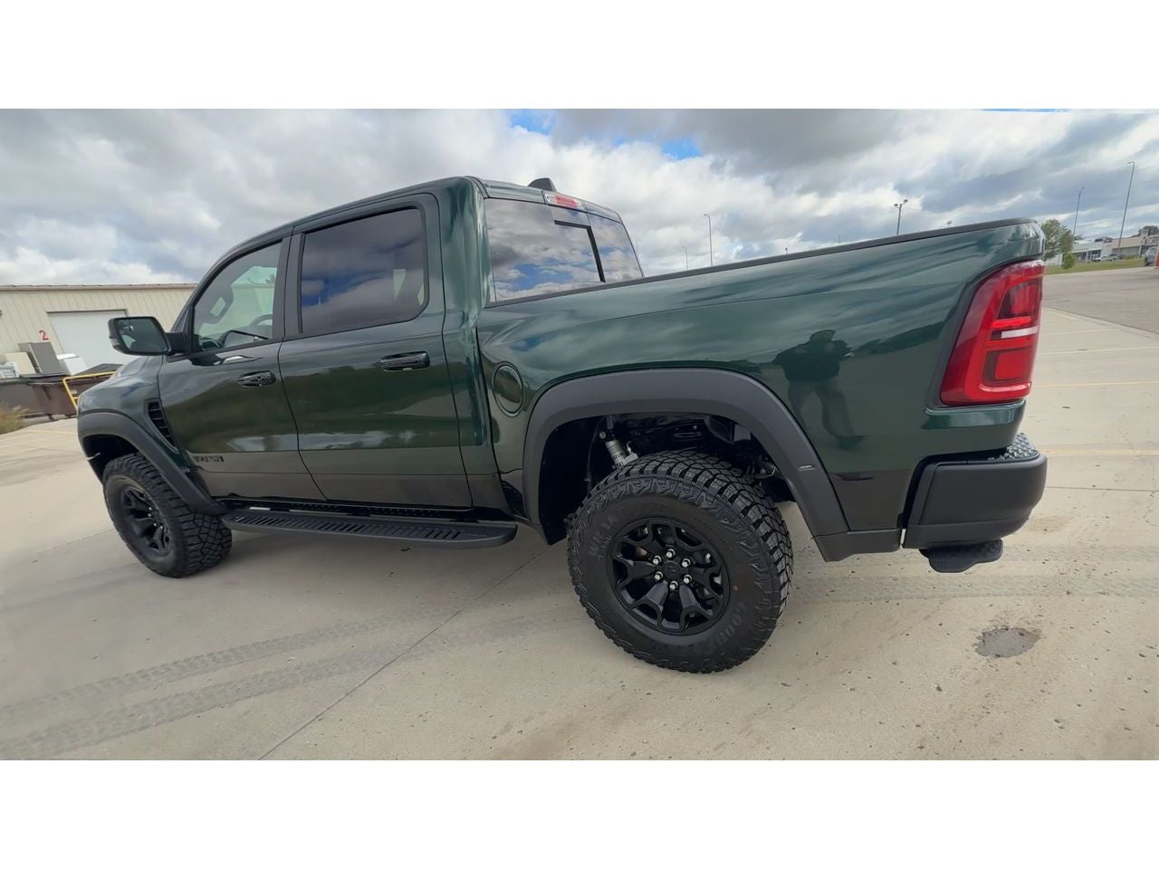 2027 RAM Ram 1500 RAM 1500 RHO CREW CAB 4X4 5'7' BOX