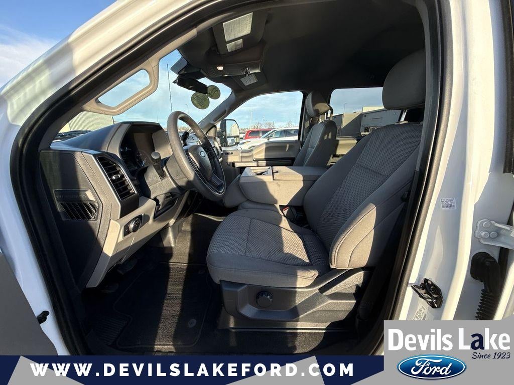 2022 Ford F-550 Chassis XLT