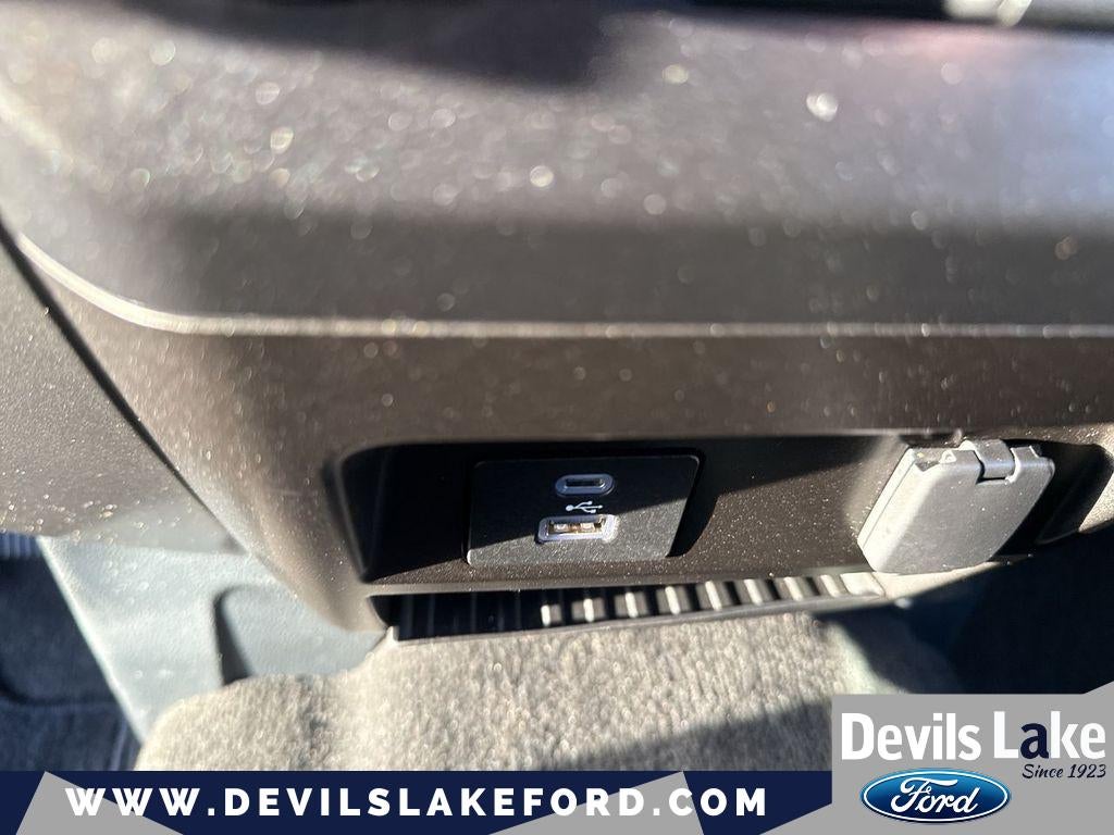 2022 Ford F-550 Chassis XLT