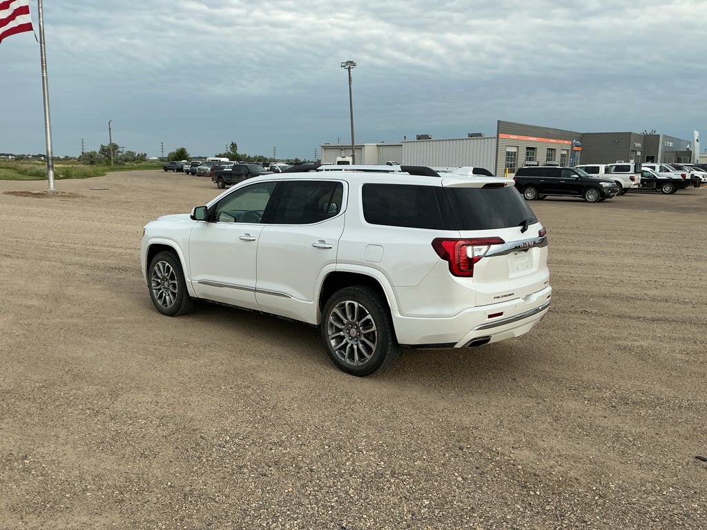 2023 GMC Acadia AWD Denali