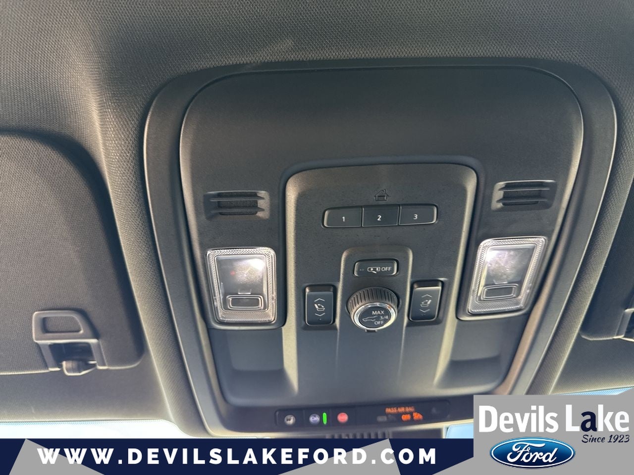 2024 Chevrolet Suburban 4WD RST