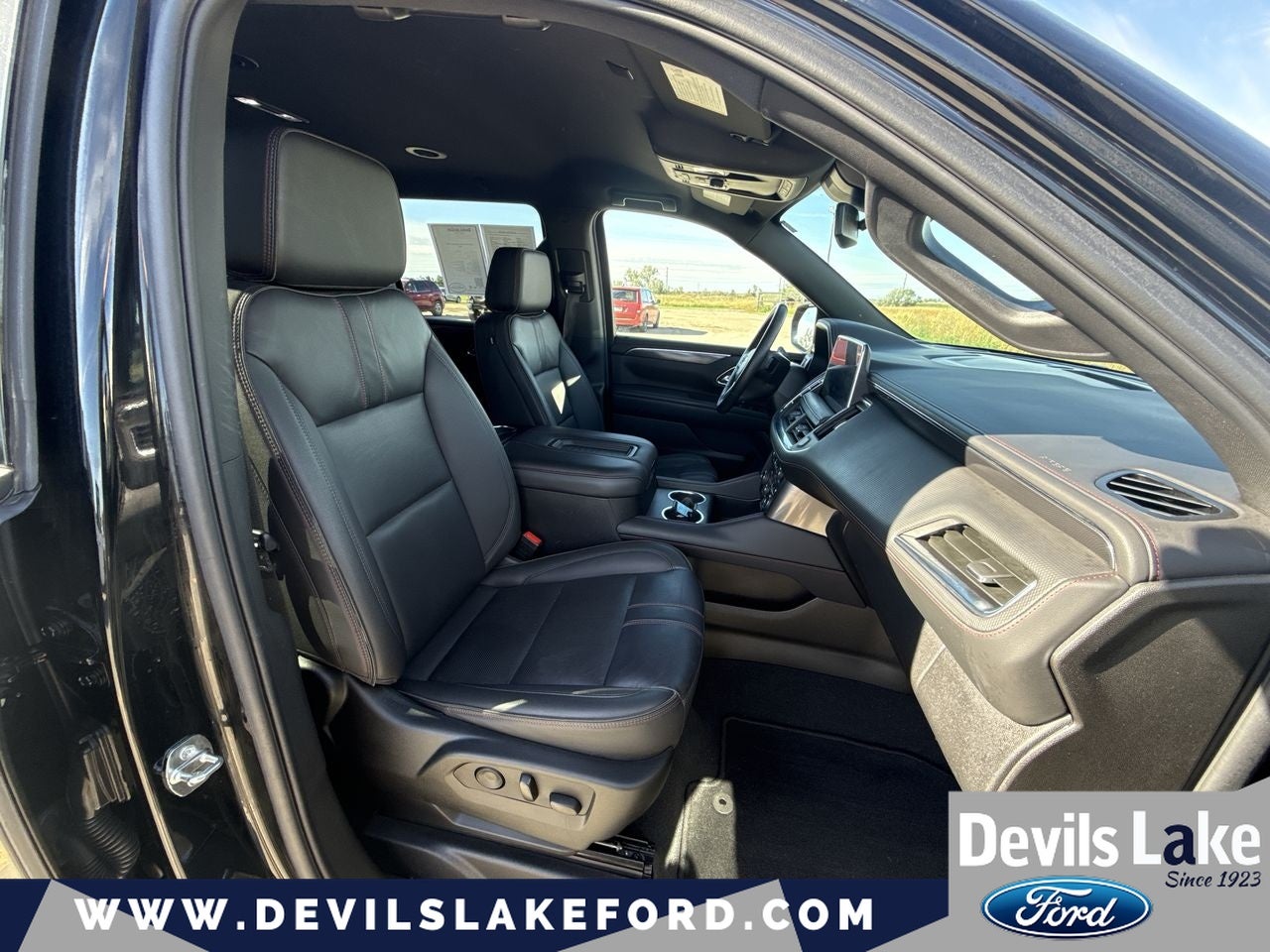 2024 Chevrolet Suburban 4WD RST