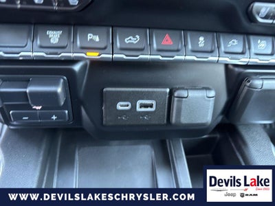 2023 GMC Sierra 2500HD 4WD Crew Cab Standard Bed SLT