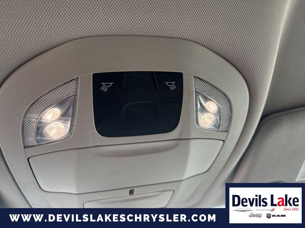 2021 Chrysler Voyager LX