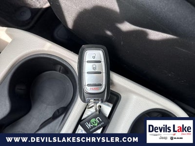2021 Chrysler Voyager LX