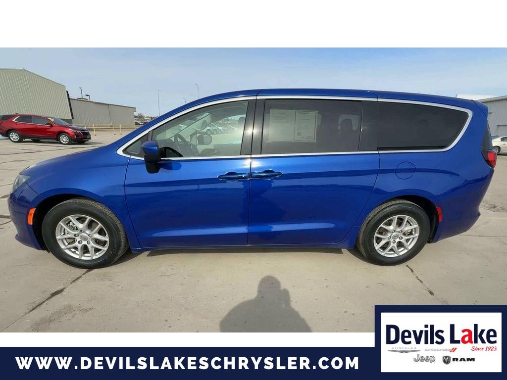 2021 Chrysler Voyager LX
