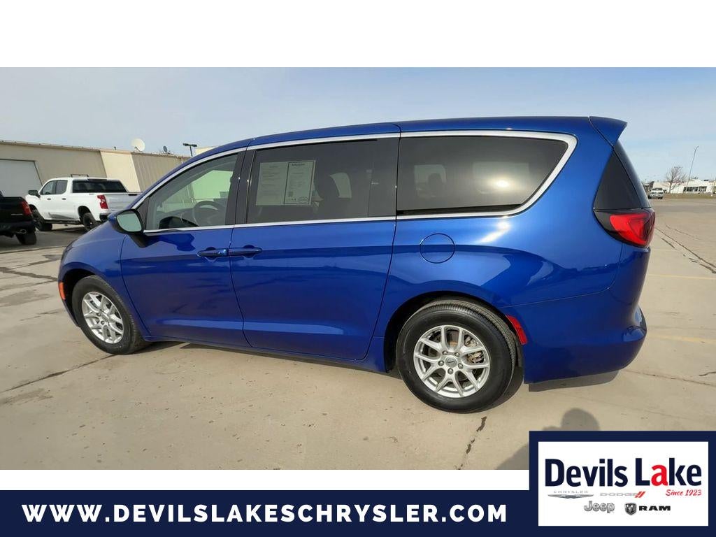 2021 Chrysler Voyager LX