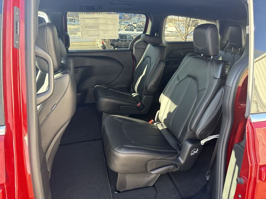 2026 Chrysler Voyager VOYAGER LX