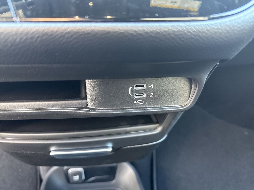 2026 Chrysler Voyager VOYAGER LX