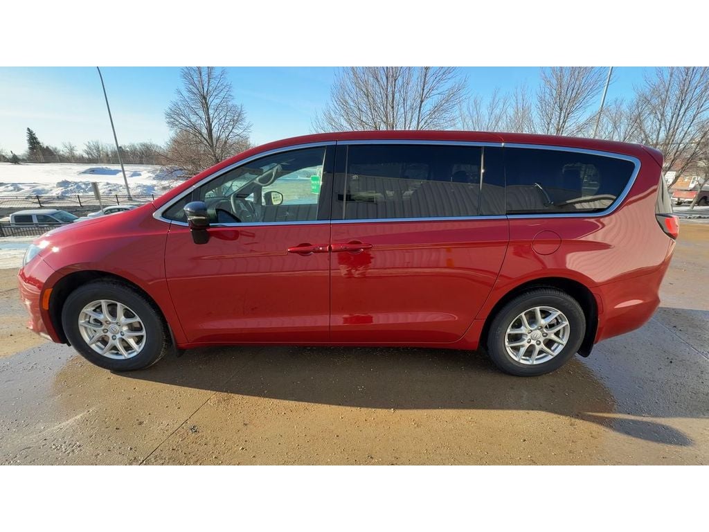 2026 Chrysler Voyager VOYAGER LX