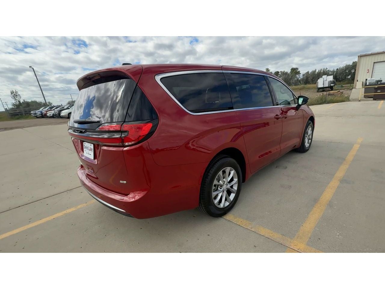 2027 Chrysler Pacifica PACIFICA SELECT AWD