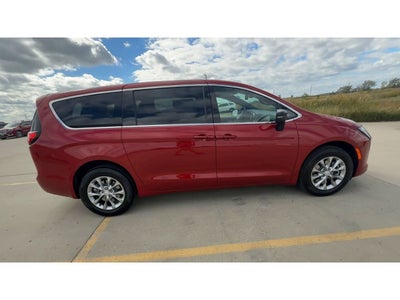 2027 Chrysler Pacifica PACIFICA SELECT AWD