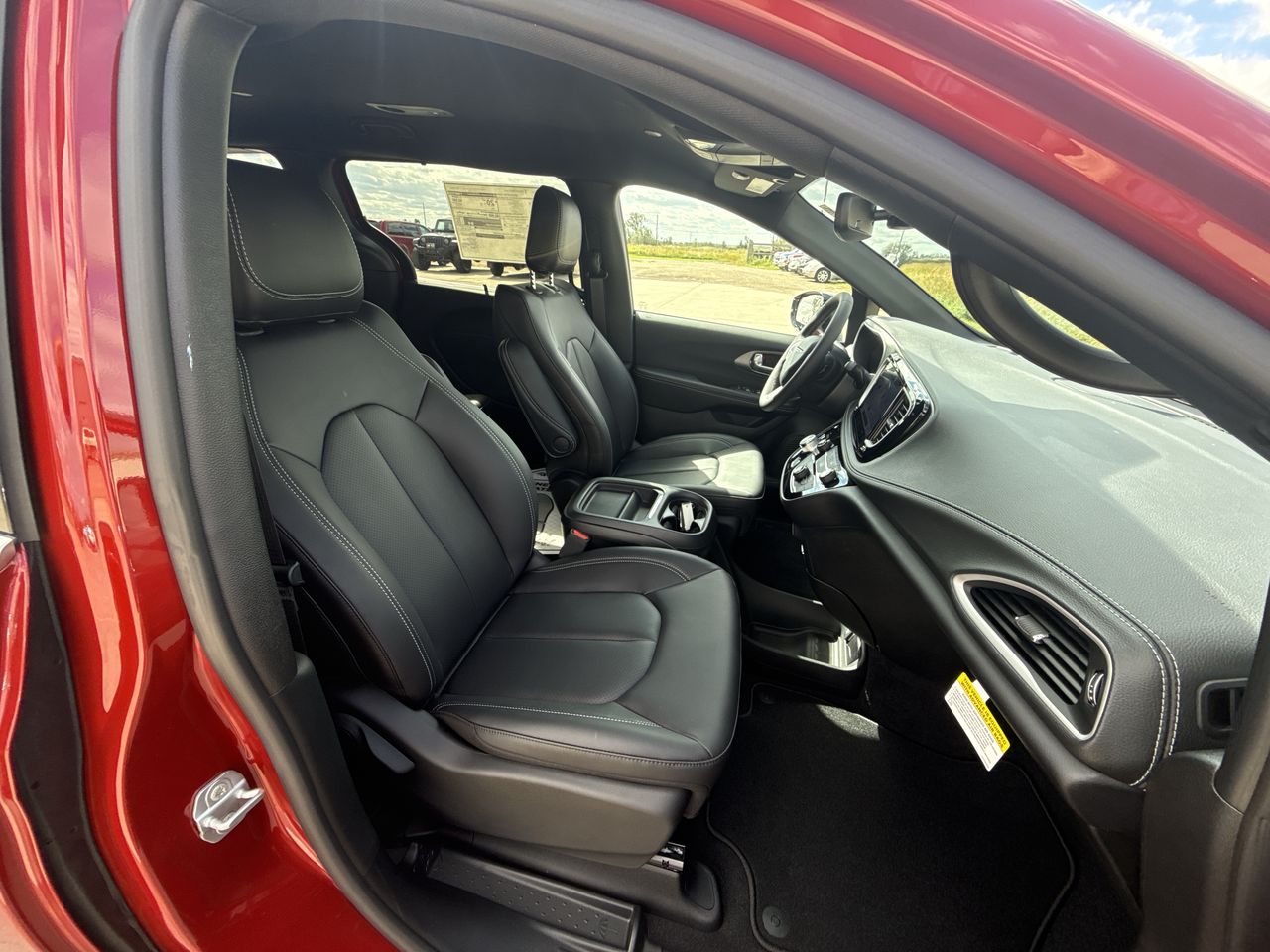 2027 Chrysler Pacifica PACIFICA SELECT AWD
