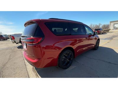 2026 Chrysler Pacifica PACIFICA SELECT AWD