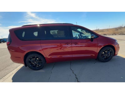 2026 Chrysler Pacifica PACIFICA SELECT AWD