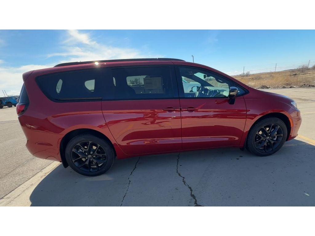 2026 Chrysler Pacifica PACIFICA SELECT AWD