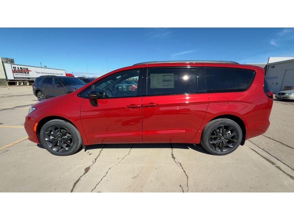2026 Chrysler Pacifica PACIFICA SELECT AWD