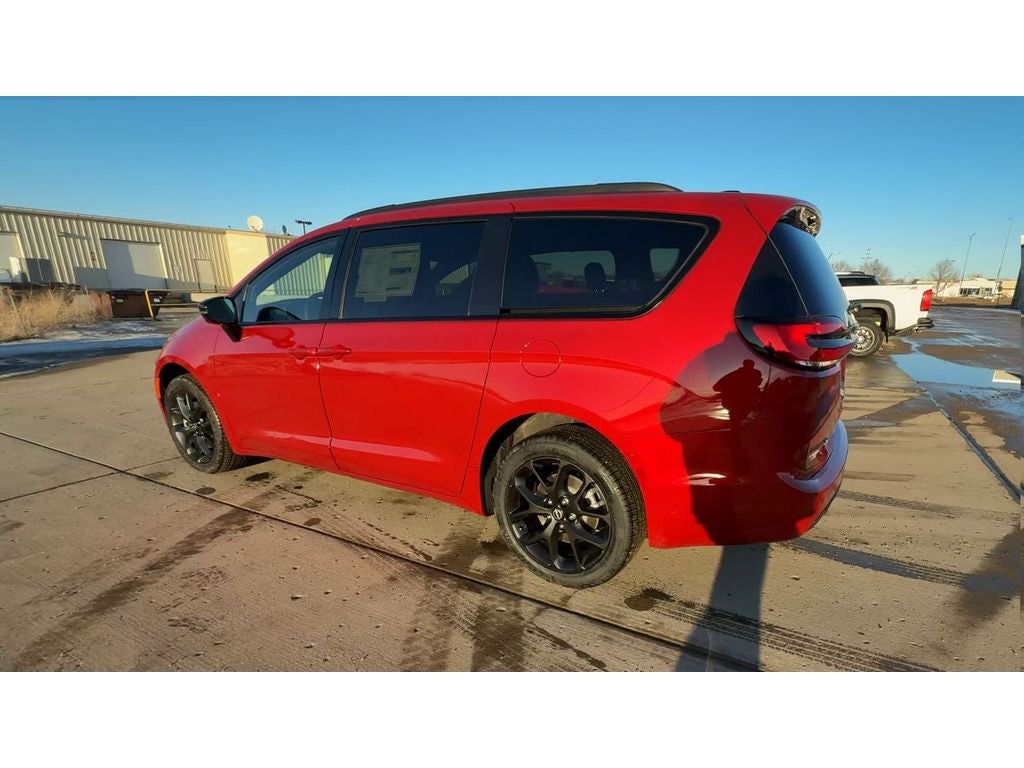 2026 Chrysler Pacifica PACIFICA SELECT AWD