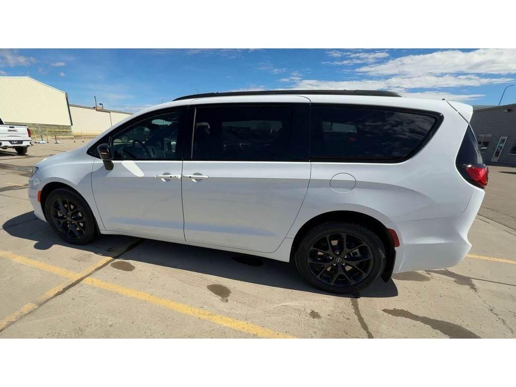 2026 Chrysler Pacifica PACIFICA SELECT AWD