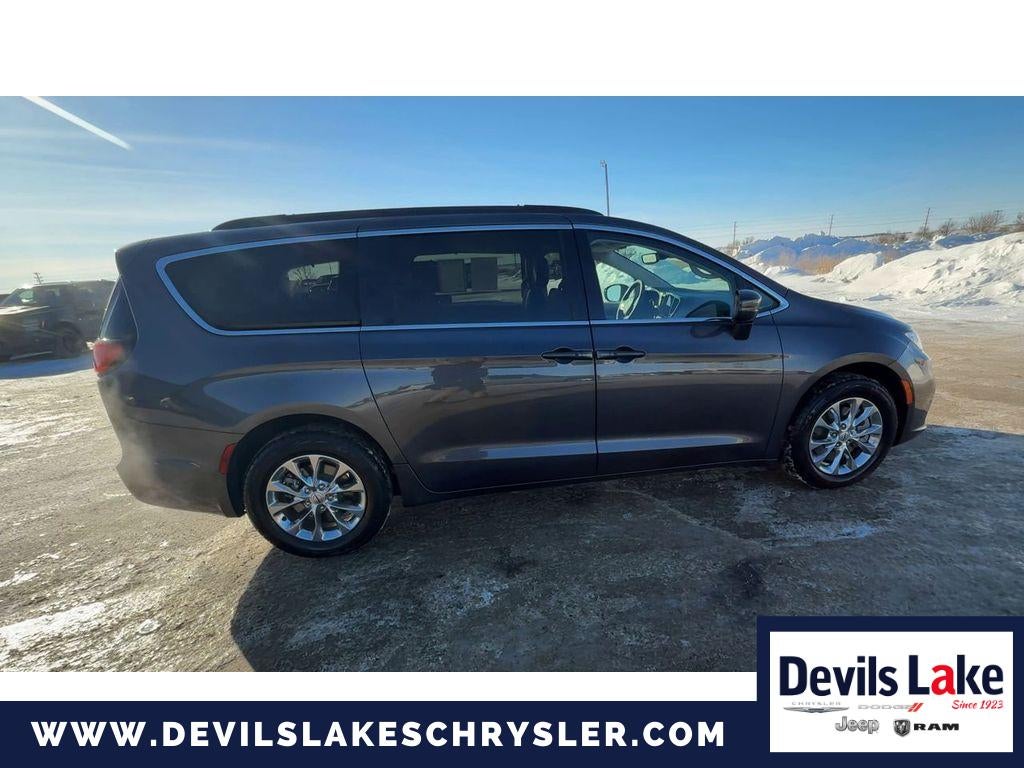 2022 Chrysler Pacifica Touring L AWD
