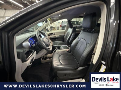 2022 Chrysler Pacifica Touring L AWD