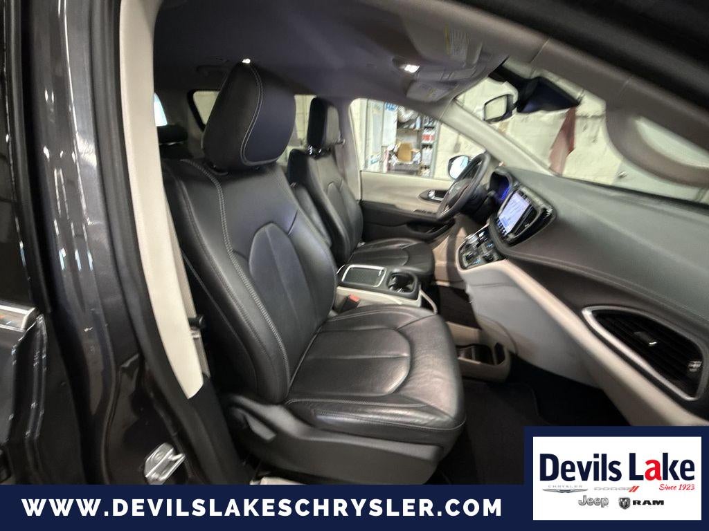 2022 Chrysler Pacifica Touring L AWD