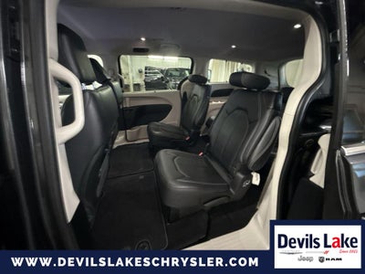 2022 Chrysler Pacifica Touring L AWD