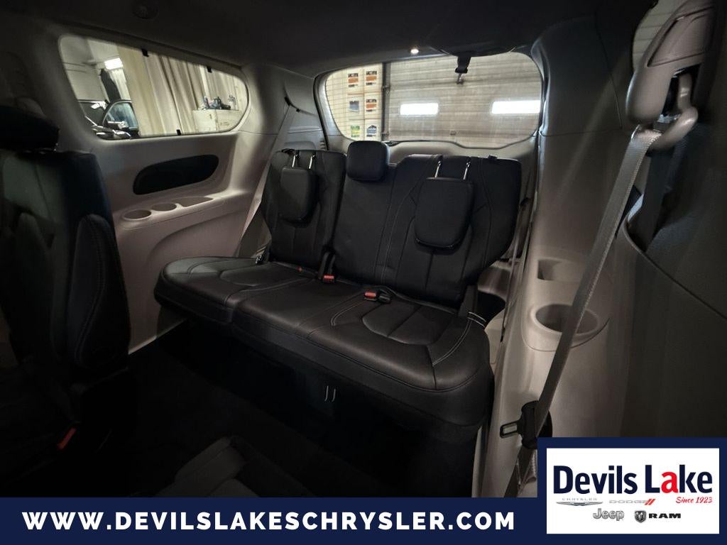 2022 Chrysler Pacifica Touring L AWD