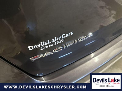 2022 Chrysler Pacifica Touring L AWD