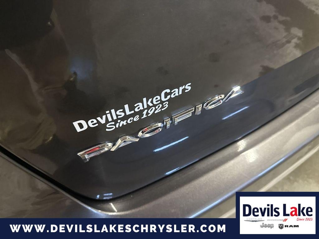 2022 Chrysler Pacifica Touring L AWD