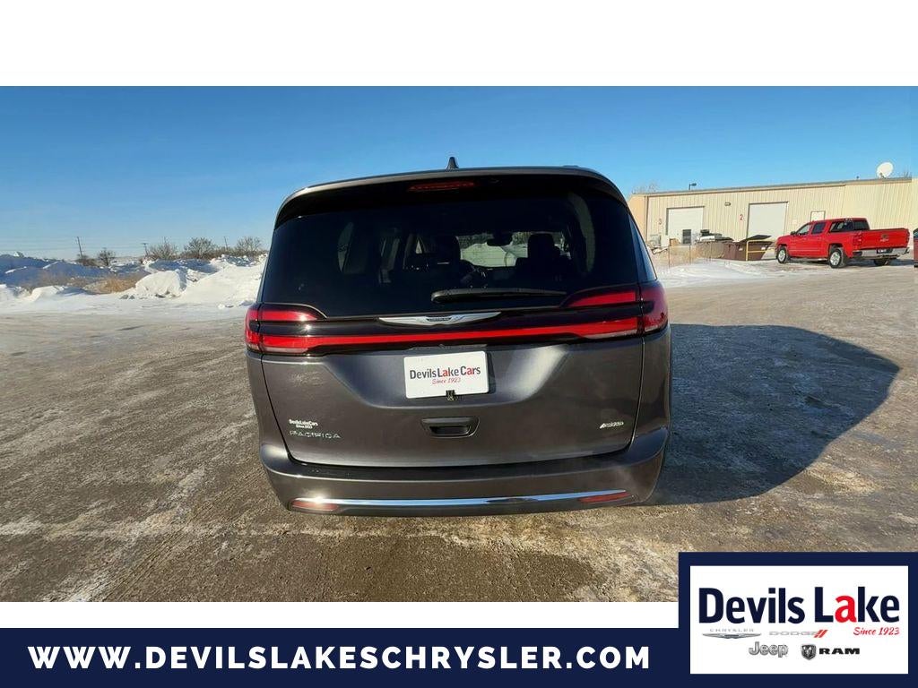 2022 Chrysler Pacifica Touring L AWD