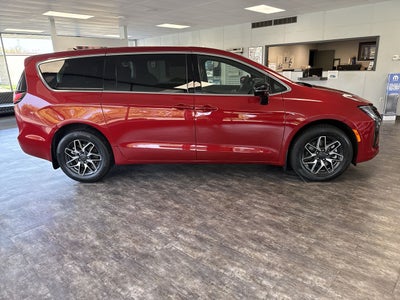 2027 Chrysler Pacifica PACIFICA LIMITED AWD