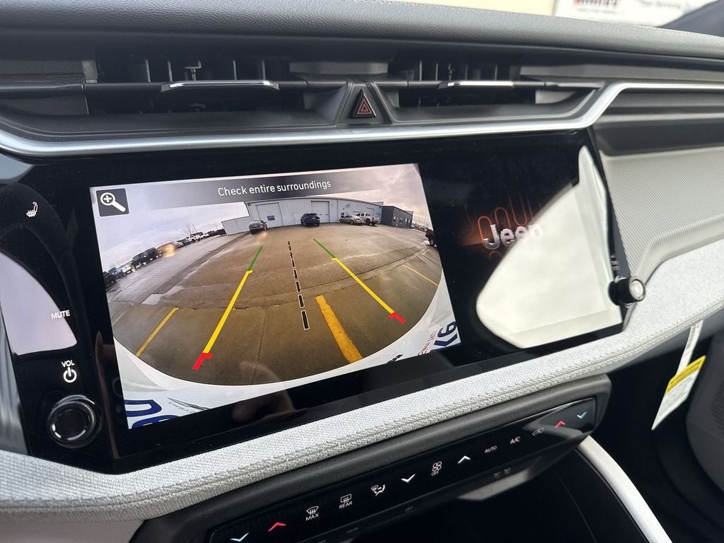 2026 Jeep Cherokee CHEROKEE LAREDO 4X4