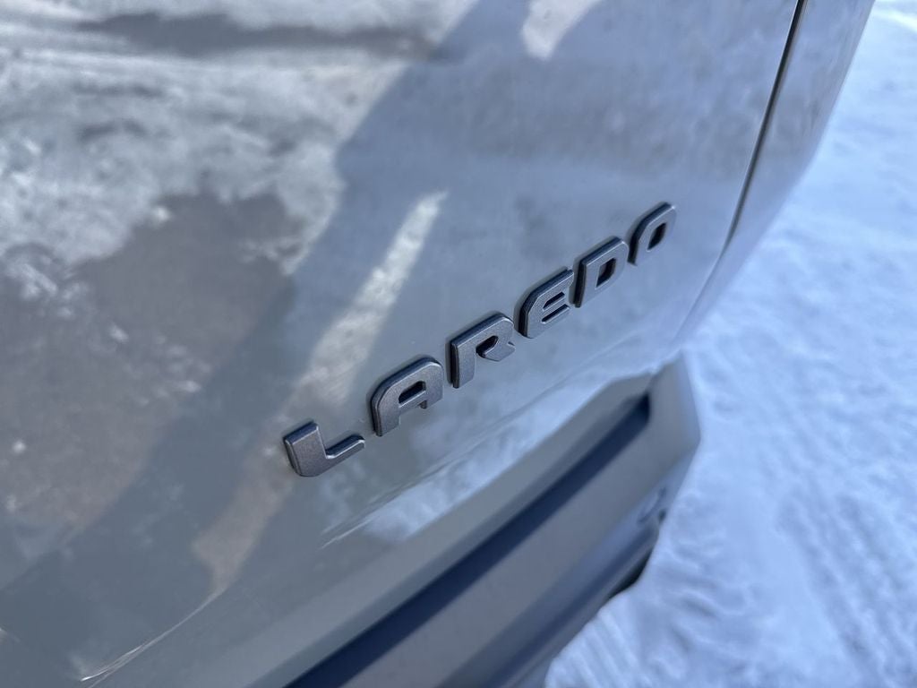 2026 Jeep Cherokee CHEROKEE LAREDO 4X4