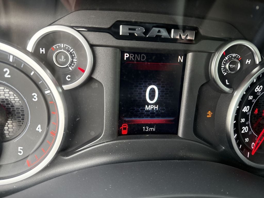 2026 RAM Ram 2500 RAM 2500 BLACK EXPRESS CREW CAB 4X4 8' BOX