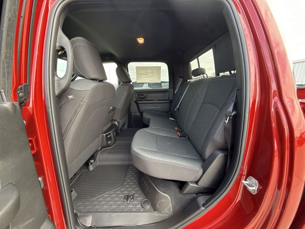 2026 RAM Ram 2500 RAM 2500 BLACK EXPRESS CREW CAB 4X4 8' BOX