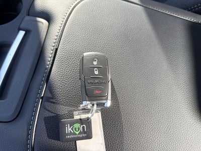 2026 RAM Ram 2500 RAM 2500 BLACK EXPRESS CREW CAB 4X4 6'4' BOX