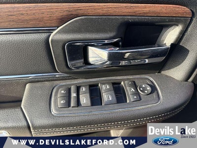 2018 RAM 2500 Laramie Crew Cab 4x4 6'4' Box