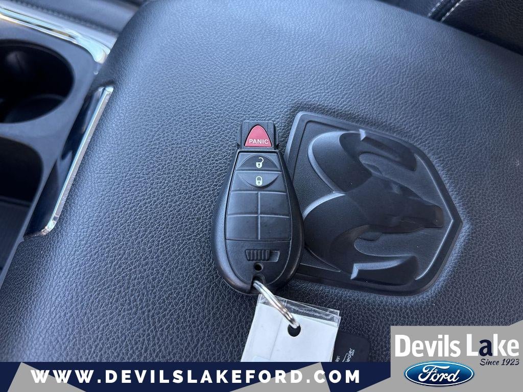 2018 RAM 2500 Laramie Crew Cab 4x4 6'4' Box