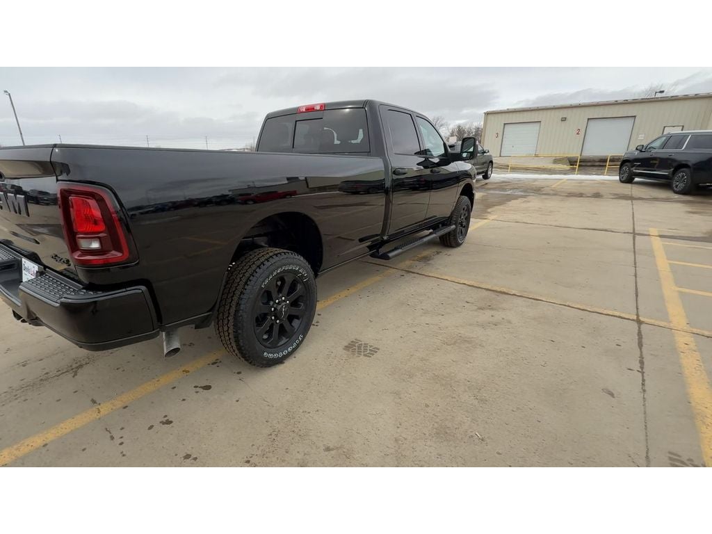 2026 RAM Ram 2500 RAM 2500 BLACK EXPRESS CREW CAB 4X4 8' BOX