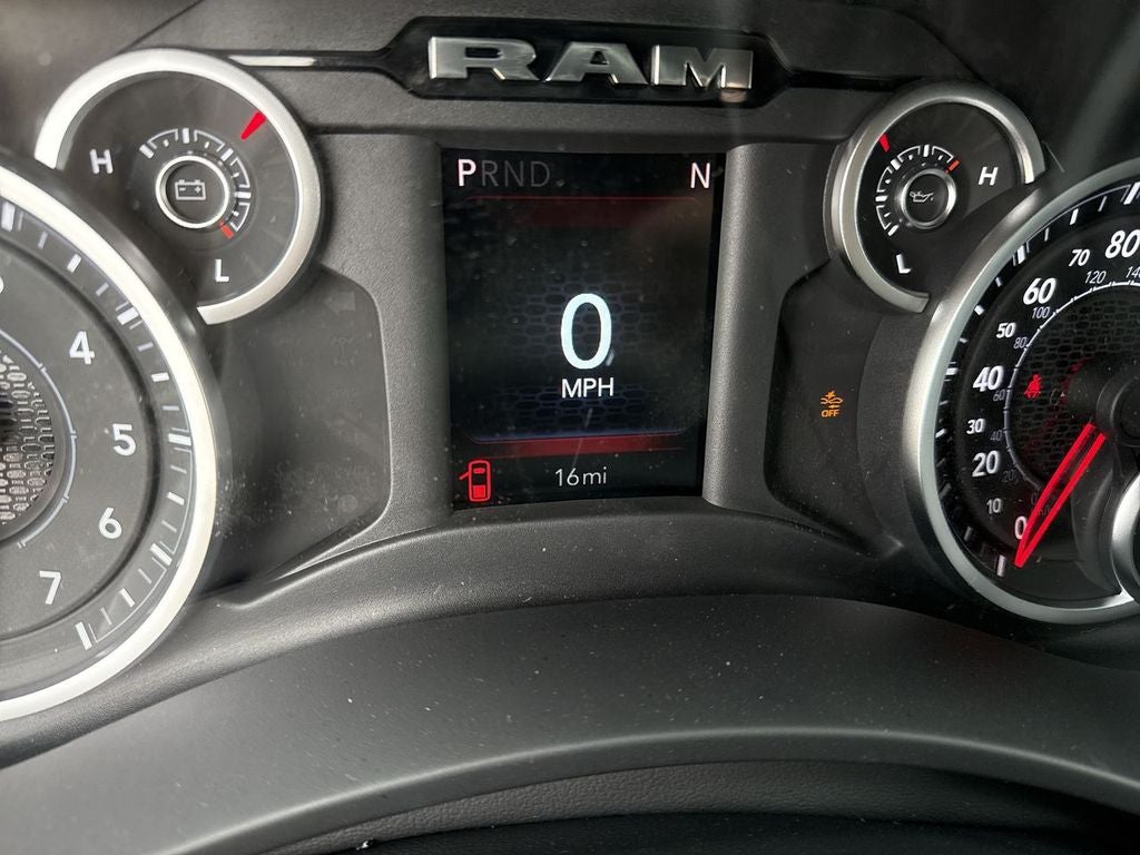 2026 RAM Ram 2500 RAM 2500 BLACK EXPRESS CREW CAB 4X4 8' BOX