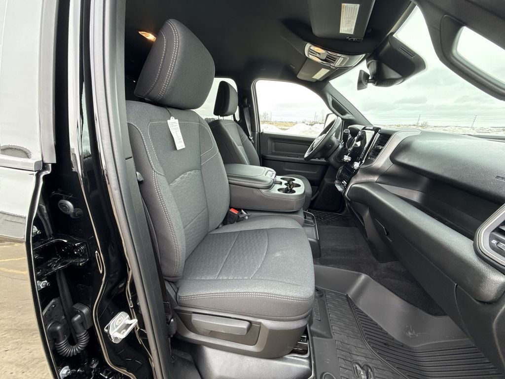 2026 RAM Ram 2500 RAM 2500 BLACK EXPRESS CREW CAB 4X4 8' BOX