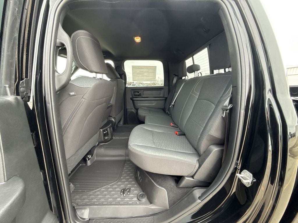 2026 RAM Ram 2500 RAM 2500 BLACK EXPRESS CREW CAB 4X4 8' BOX