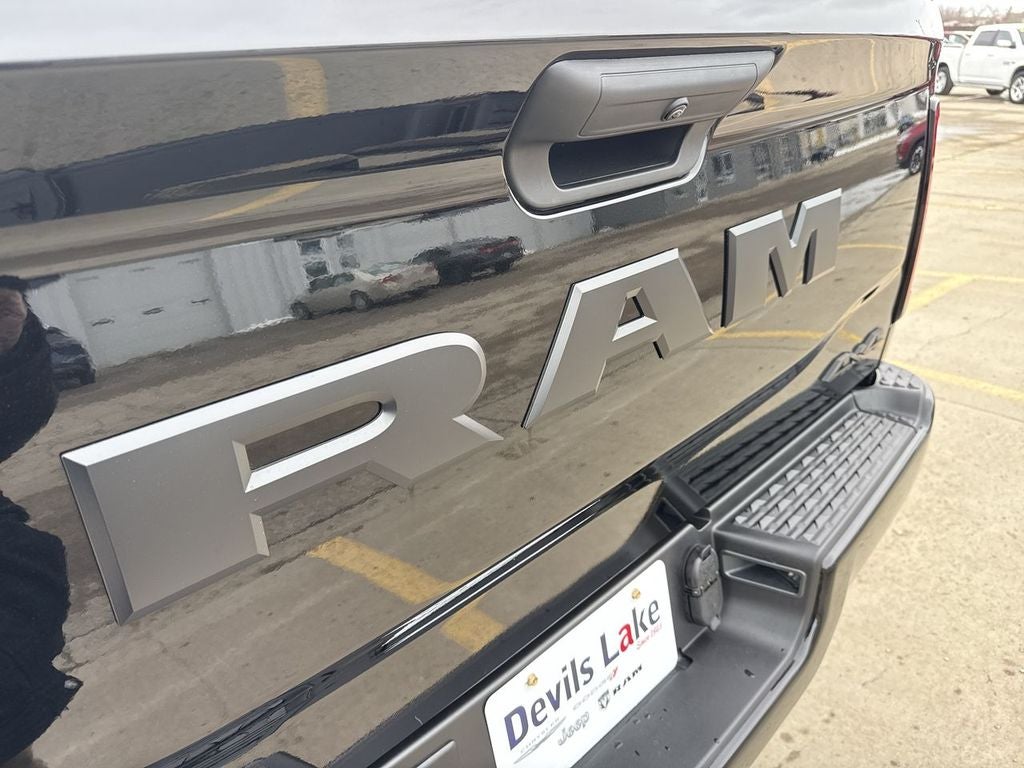 2026 RAM Ram 2500 RAM 2500 BLACK EXPRESS CREW CAB 4X4 8' BOX