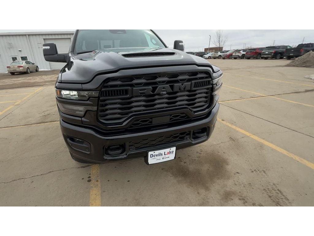 2026 RAM Ram 2500 RAM 2500 BLACK EXPRESS CREW CAB 4X4 8' BOX