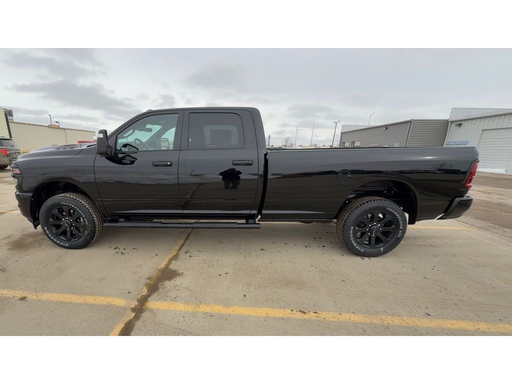 2026 RAM Ram 2500 RAM 2500 BLACK EXPRESS CREW CAB 4X4 8' BOX